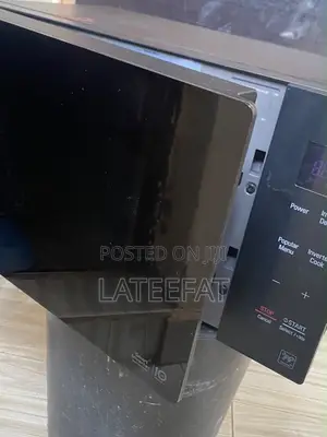 Neatly Used Microwave