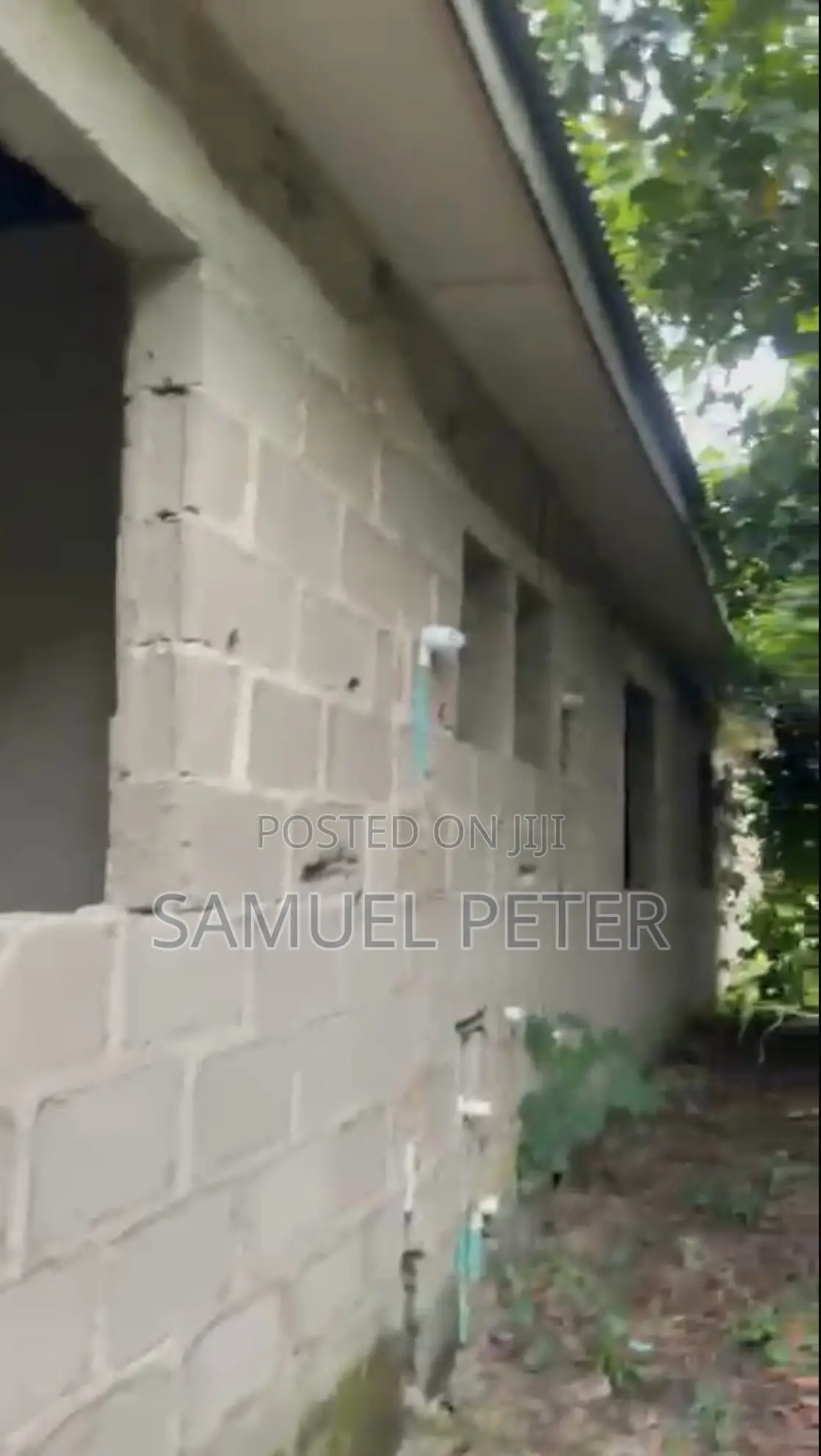 Uncompleted 4 Bedroom Flat for Sell, Land Type: Half Plot