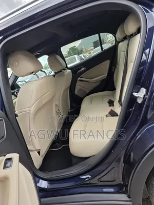 Mercedes-Benz GLA 250 2017 Blue