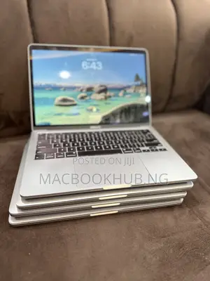 Laptop Apple MacBook Pro 2020 32GB Intel Core i7 SSHD (Hybrid) 1T