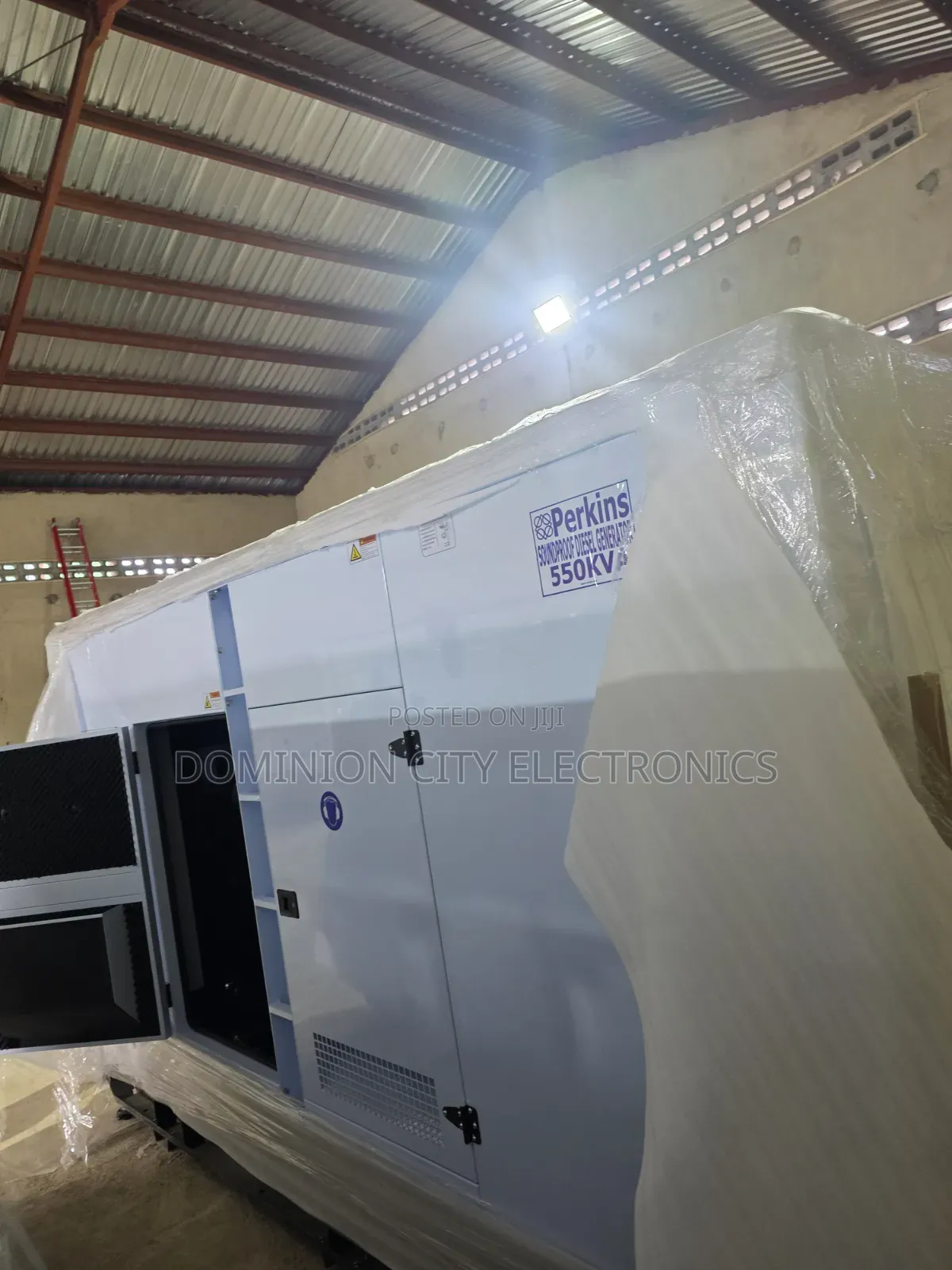 England Perkins Diesel Soundproof Generator Sp550kva 100%copper Coil