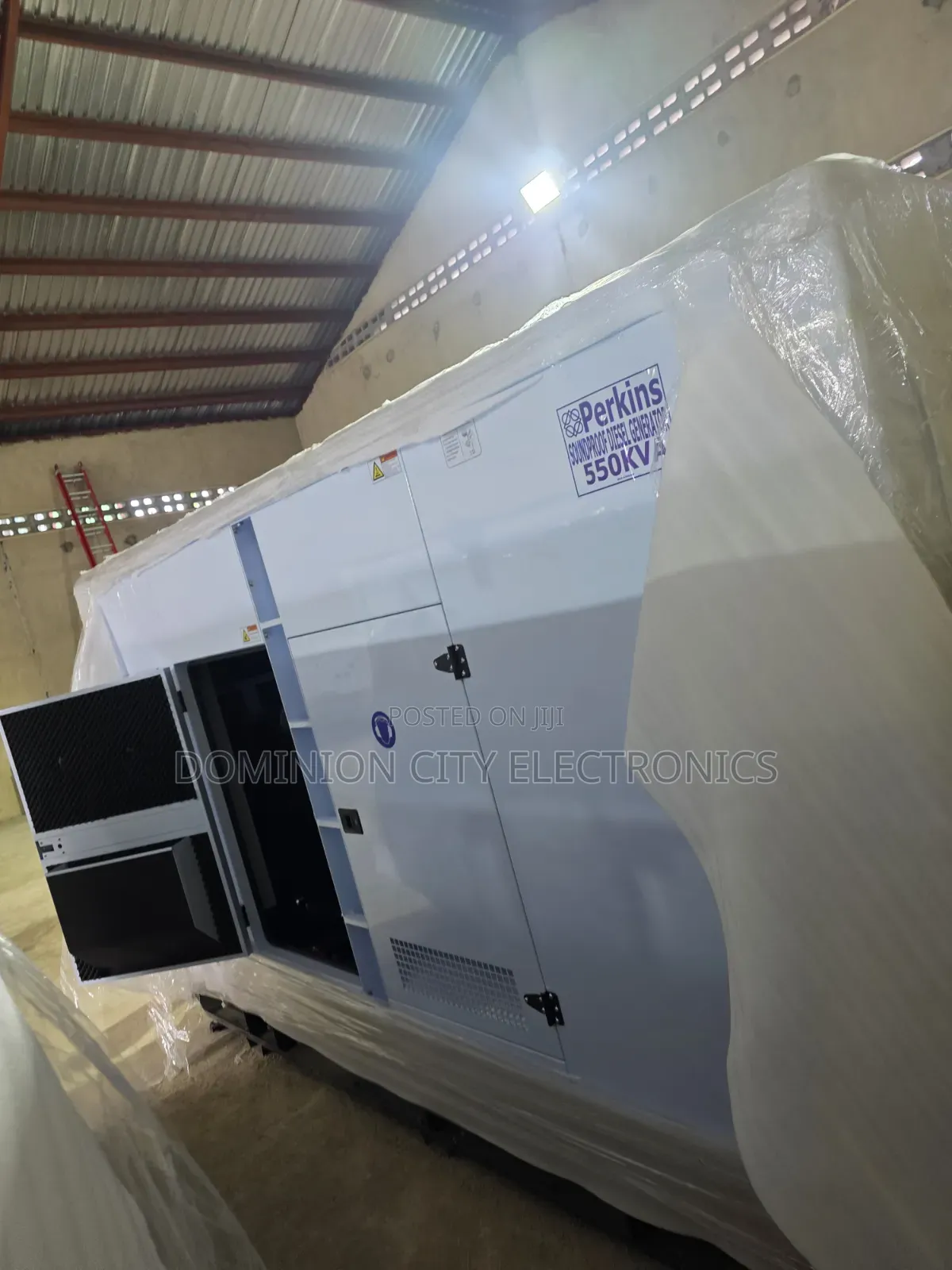 England Perkins Diesel Soundproof Generator Sp550kva 100%copper Coil