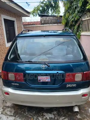 Toyota Picnic 2.0 FWD 2000 Green