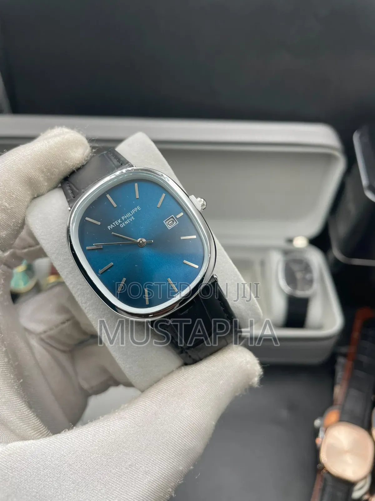 MOVADO Wristwatch
