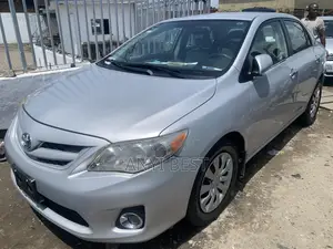 Toyota Corolla 2012 Silver