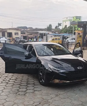 Hyundai Elantra SE 2021 Black