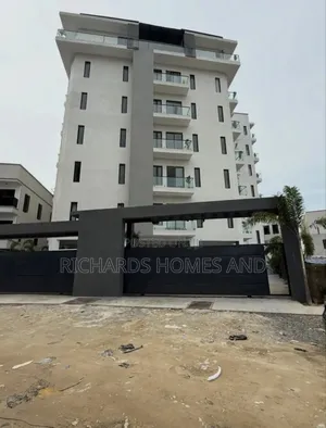 3bdrm Apartment in Lekki Phase 1 for rent