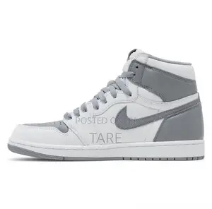 Air Jordan 1 Retro High OG "Stealth"
