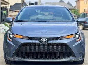 Toyota Corolla LE 2021 Blue