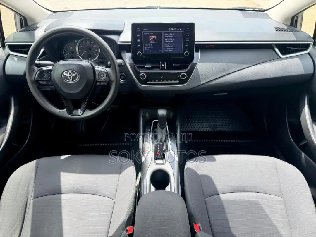 Toyota Corolla LE 2021 Blue