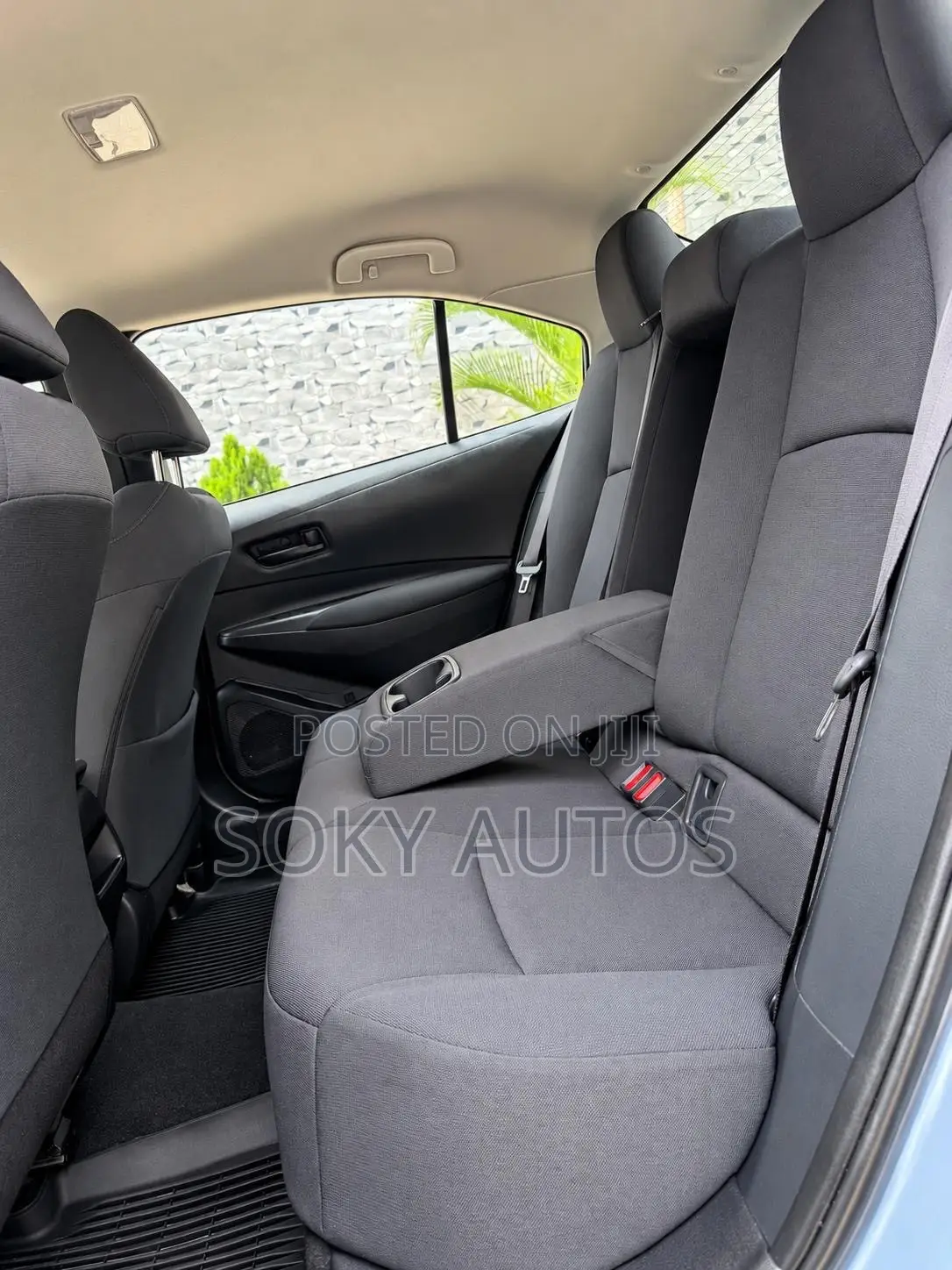 Toyota Corolla LE 2021 Blue