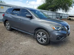 Nissan Pathfinder SV 4dr 4x4 (3.5L 6cyl) 2017 Gray