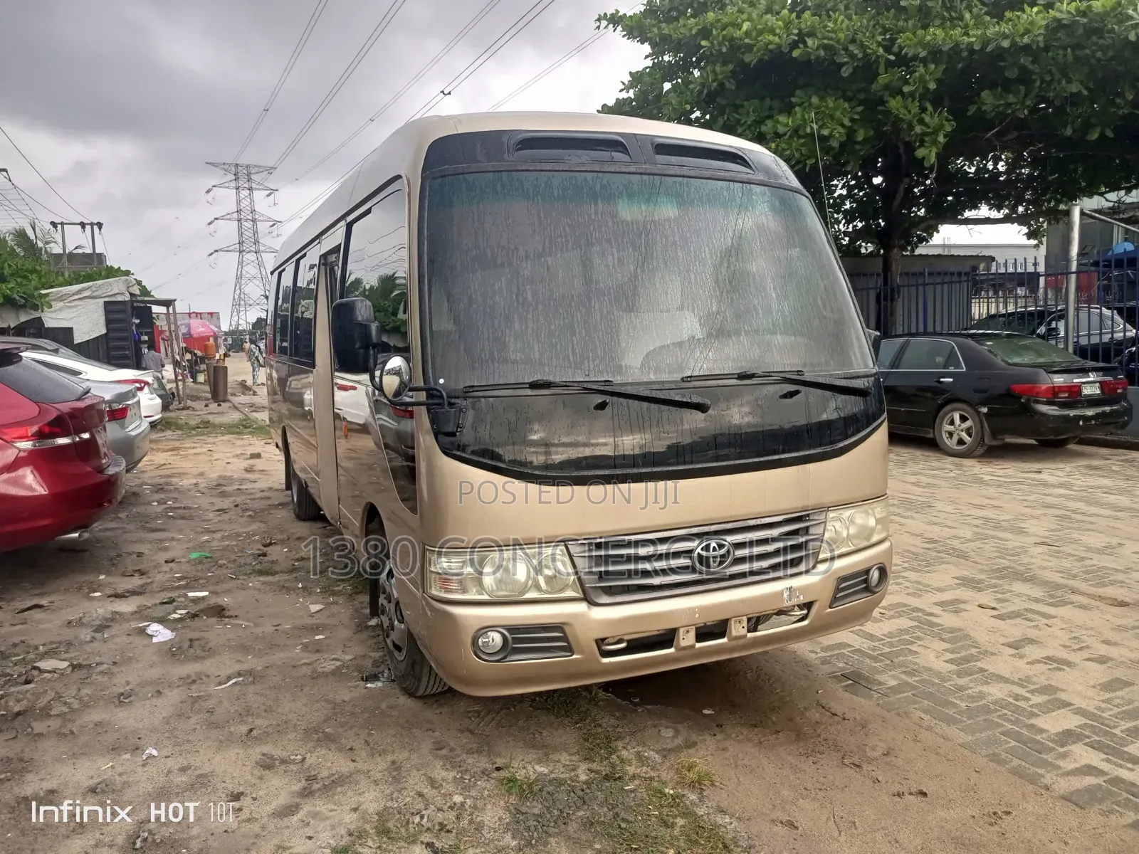 Toyota Coaster 2012 Gold