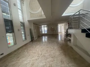 5bdrm House in Banana Island for rent
