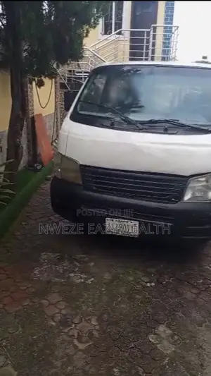 Nissan Caravan (Urvan) 2005 White
