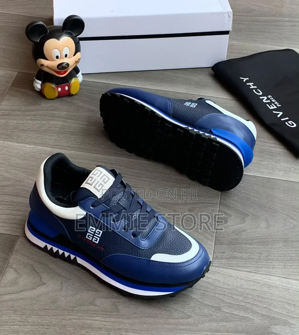 Givenchy Sneakers