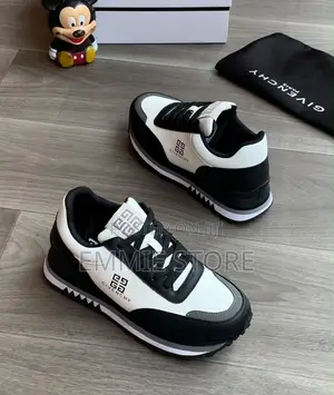 Givenchy Sneakers