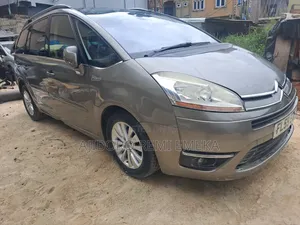 Citroen C4 1.6 HDi FAP Style Automatic 2009 Beige