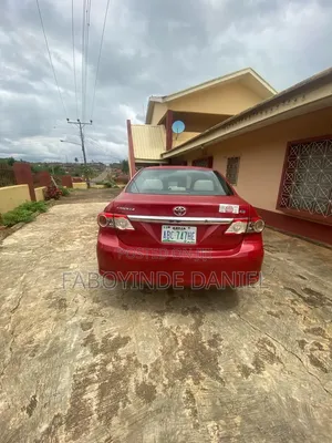 Toyota Corolla L 4-Speed Automatic 2013 Red