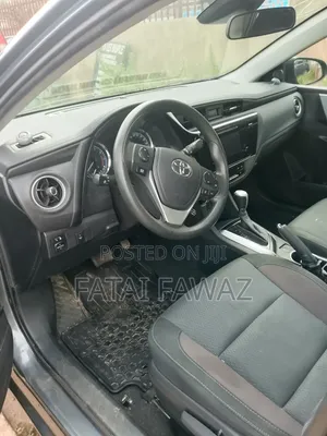 Toyota Corolla 2017 Green