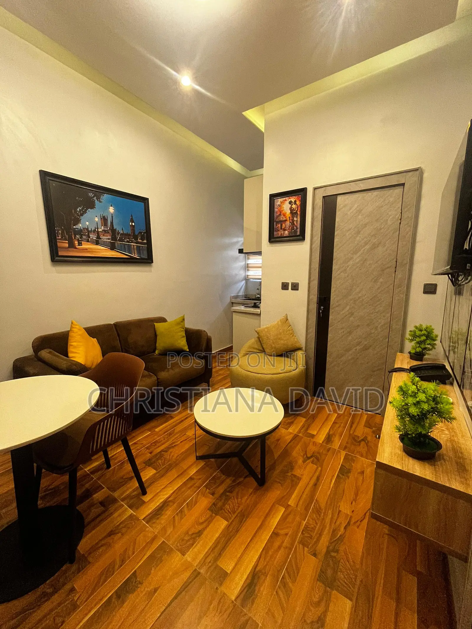 Brand New 1 Bedroom Apartment With Elevator Access