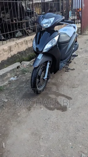 Honda 2021 Black