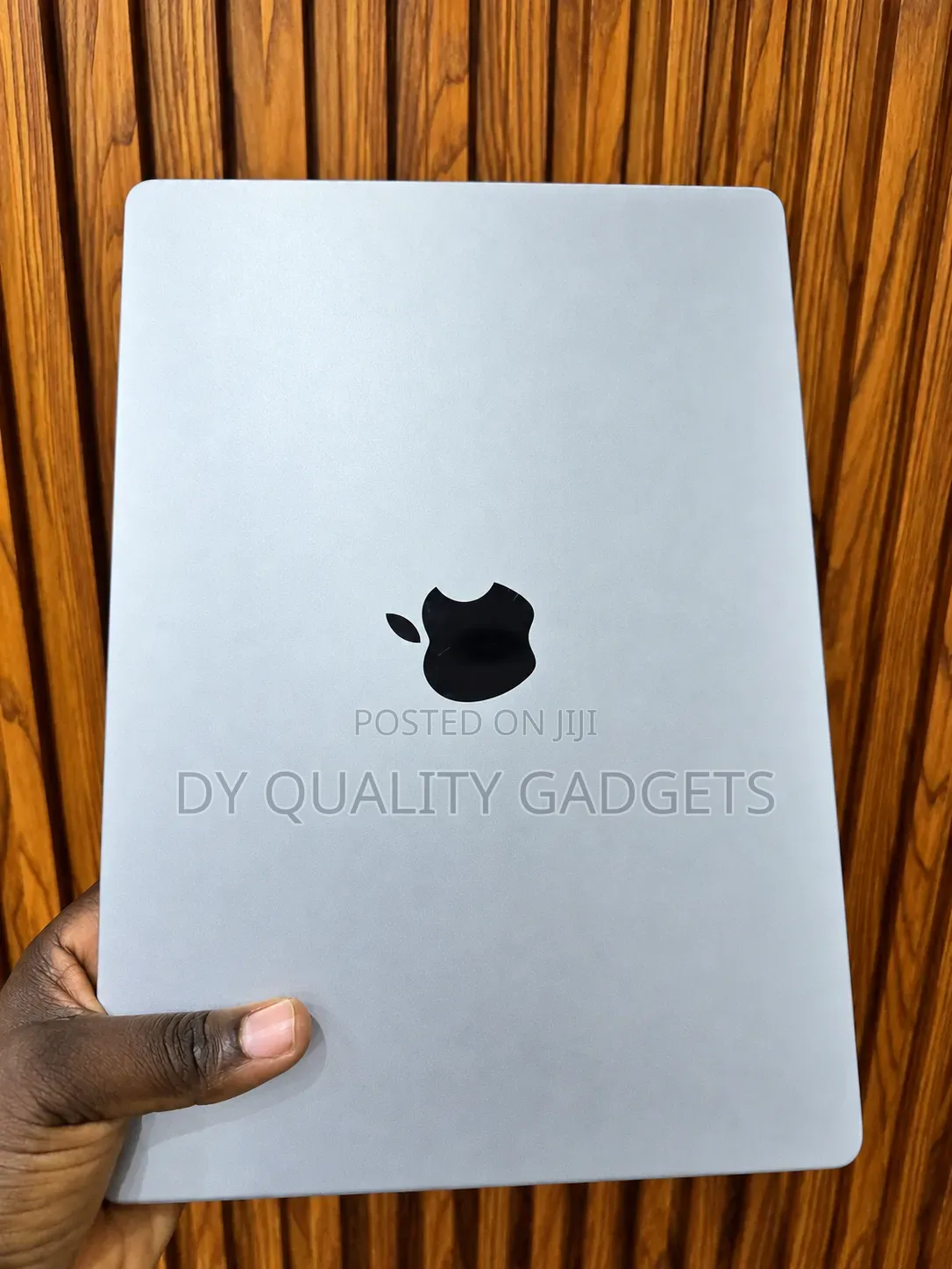 Laptop Apple MacBook Pro 2021 M1 16GB Apple M1 Pro SSD 512GB
