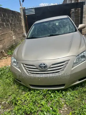 Toyota Camry 2009 Gold