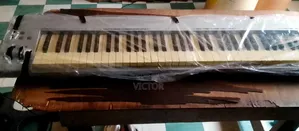 M - Audio Keystation 88es (MIDI KEYBOARD)