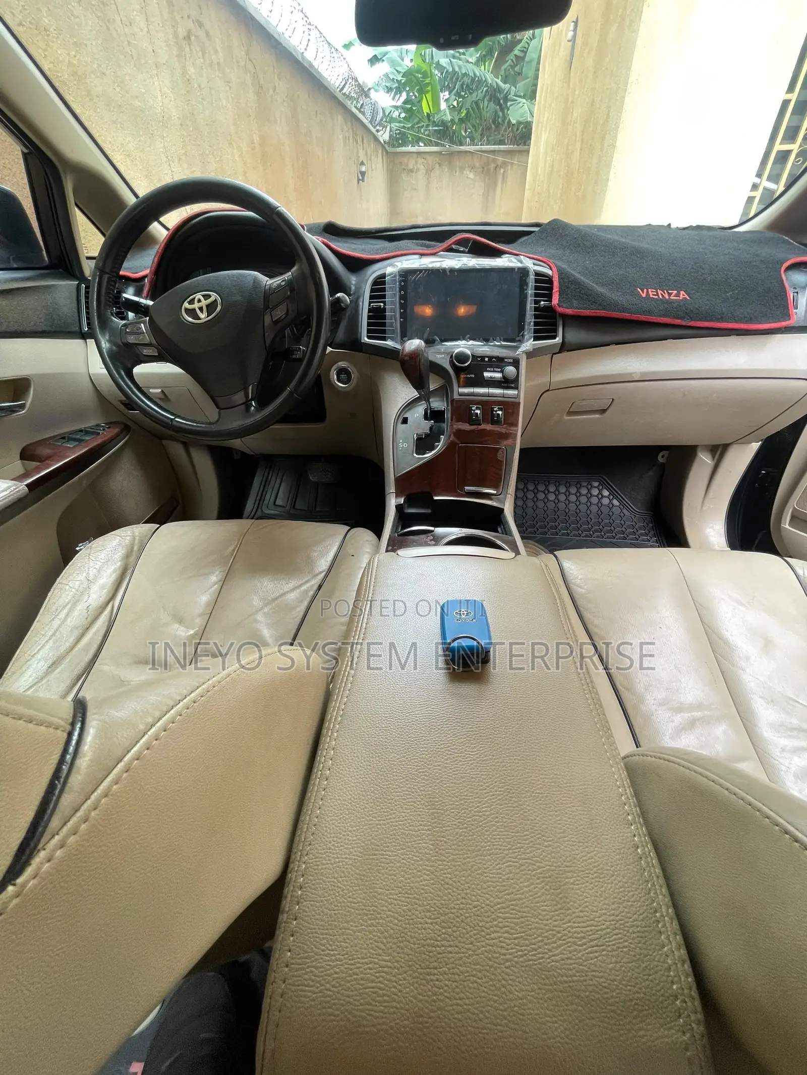 Toyota Venza XLE 2010 Black