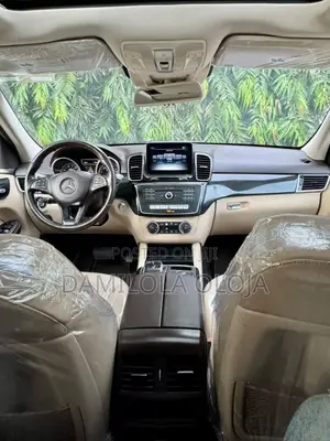 Mercedes-Benz GLE-Class 2017 White