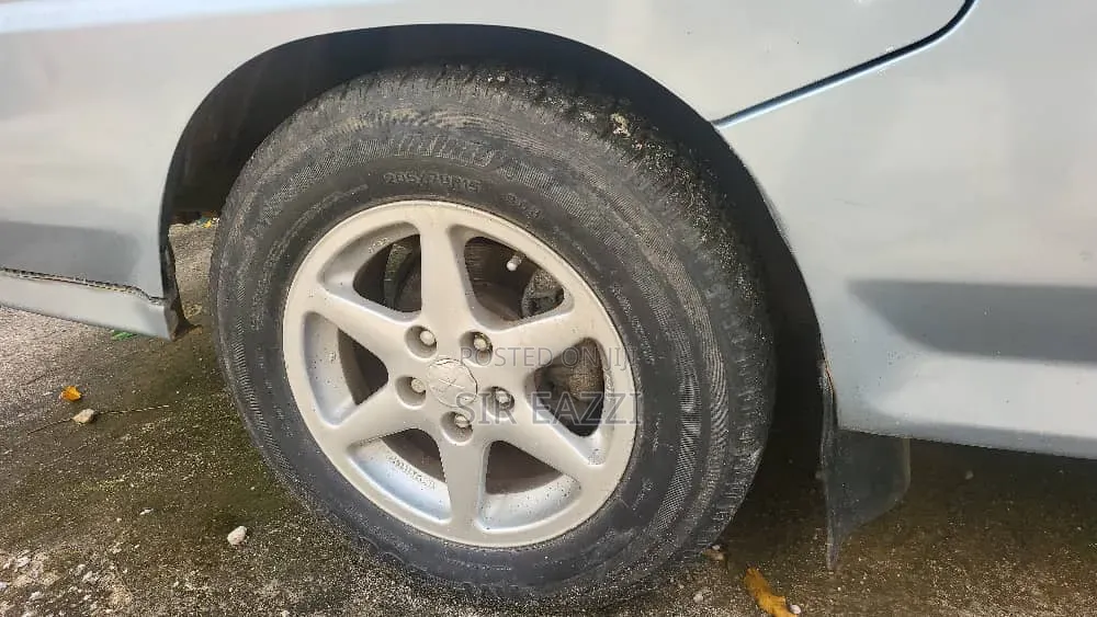 Mitsubishi L300 2006 Blue