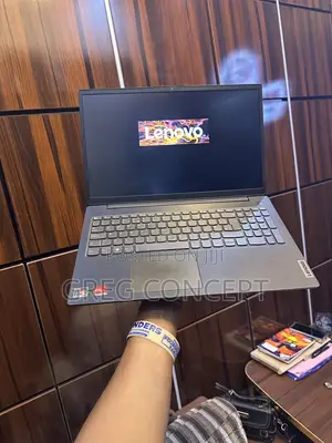 Laptop Lenovo V15 G4 16GB AMD Ryzen 5 SSD 256GB