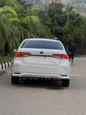 Toyota Corolla 2020 White