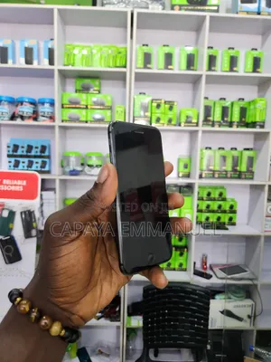 Apple iPhone 8 64 GB Black