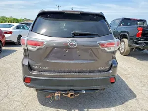 Toyota Highlander XLE V6 4x4 (3.5L 6cyl 6A) 2016 Gray