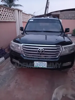 Toyota Land Cruiser 5.7 V8 2009 Black