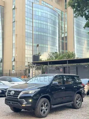 New Toyota Fortuner 2023 Black