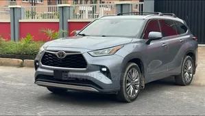 Toyota Highlander 2020 Blue
