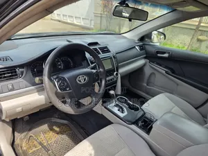 Toyota Camry LE 4dr Sedan (2.5L 4cyl 6A) 2014 Black