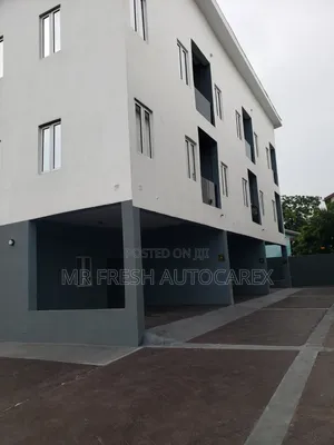 4bdrm Townhouse / Terrace in Amenities Jones for rent