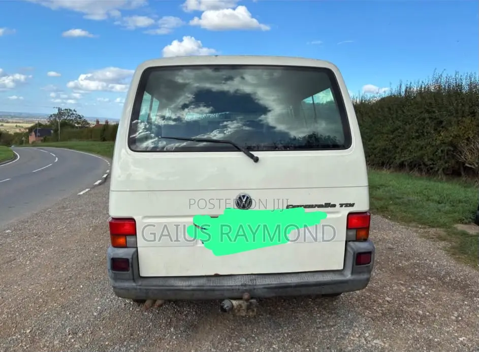 Volkswagen Transporter 2008 White