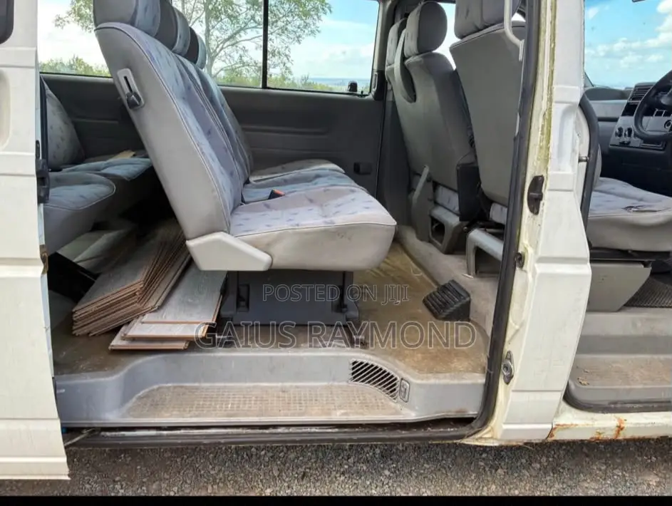 Volkswagen Transporter 2008 White