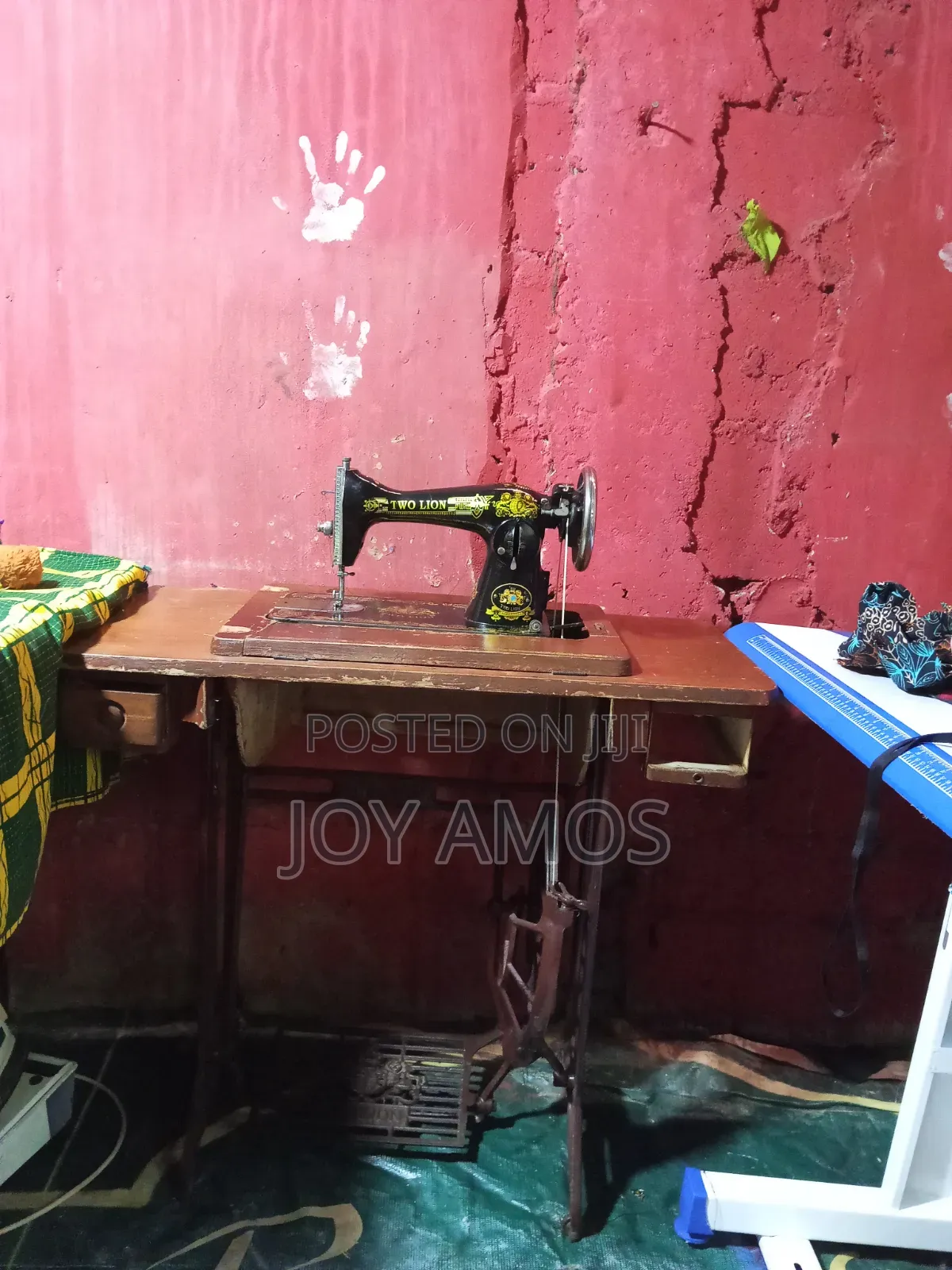 Two Lion Manual Sewing Machine