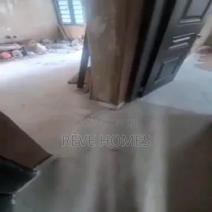 2bdrm Block of Flats in Adekunle for rent