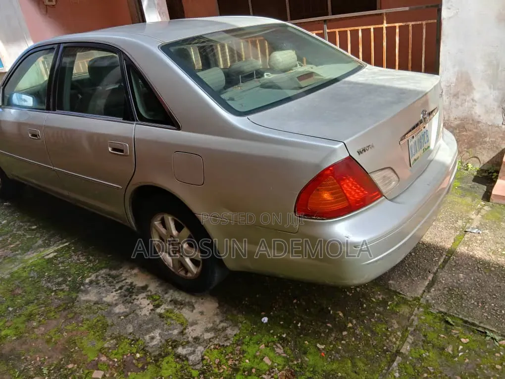 Toyota Avalon 2002 Silver