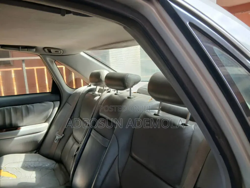Toyota Avalon 2002 Silver