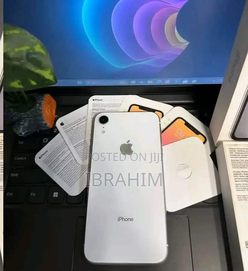 Apple iPhone XS 64 GB White