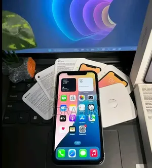 Apple iPhone XS 64 GB White