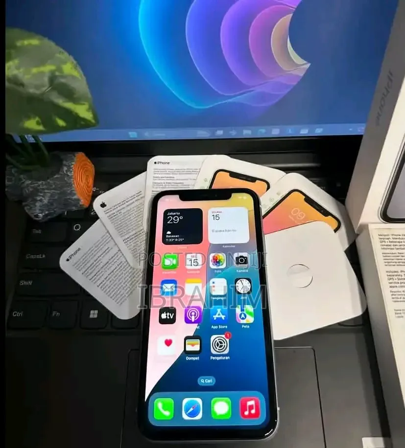 Apple iPhone XS 64 GB White